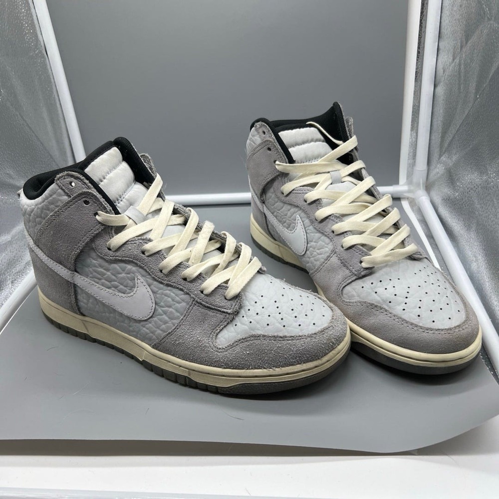 Nike Dunk High Retro Wolf Grey-Light Smoke Grey-White Sz 9 men's. 10.5 women's - Picture 2 of 12